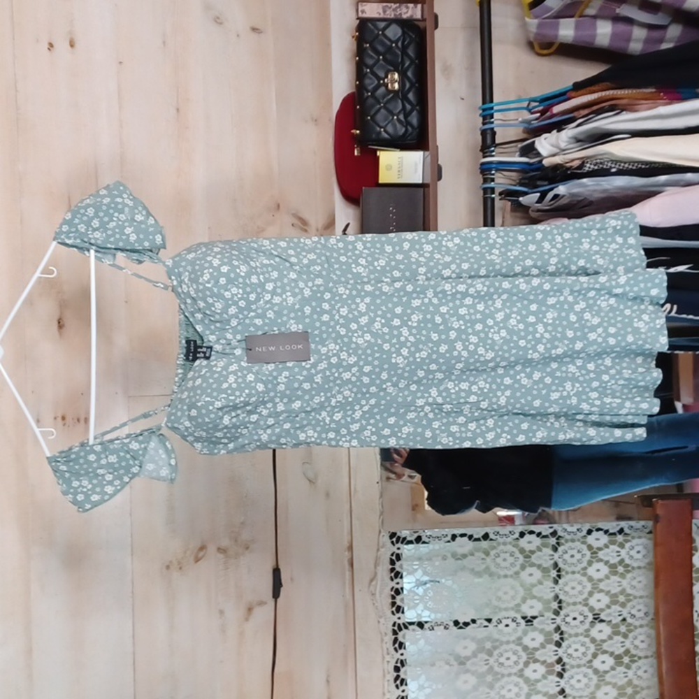 NWT- ASOS- New Look- Teal Floral Mini- Size 10